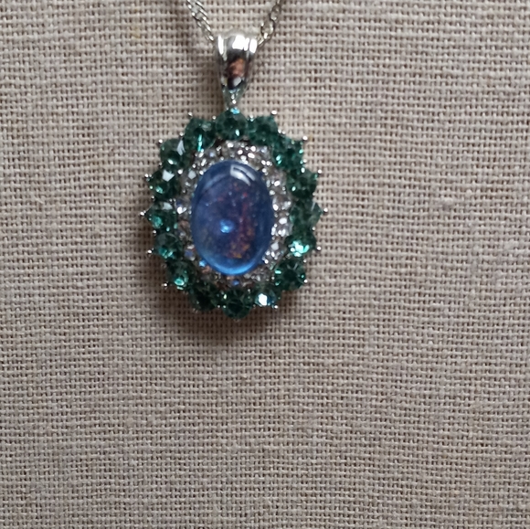 Clearence Necklace - Picture 2 of 2